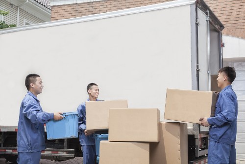 Local removal support for families and businesses moving in Harlington